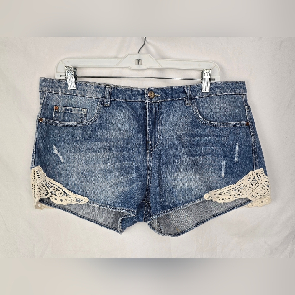 Zara Premium Wash Trafaluc Blue Denim Jeans Short Shorts Lace Trim sz 10